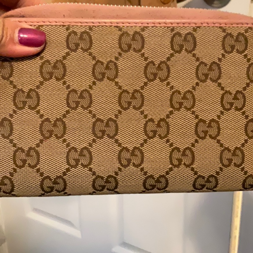Gucci Organizer Compact Wallet